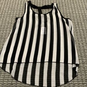 Woman’s Dressy Tank Top sz Large